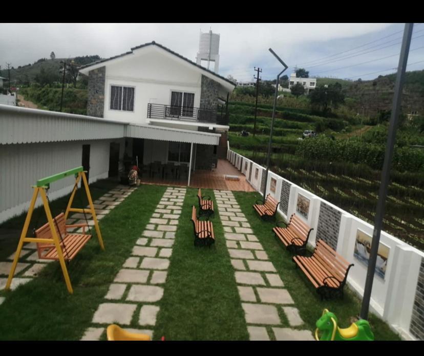 Rr Holiday Inn Kodaikanal Exterior photo